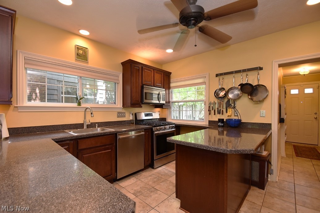 3315 Daleford Road Cleveland, OH 44120 - Photo 10 of 35 Gallery Image 10