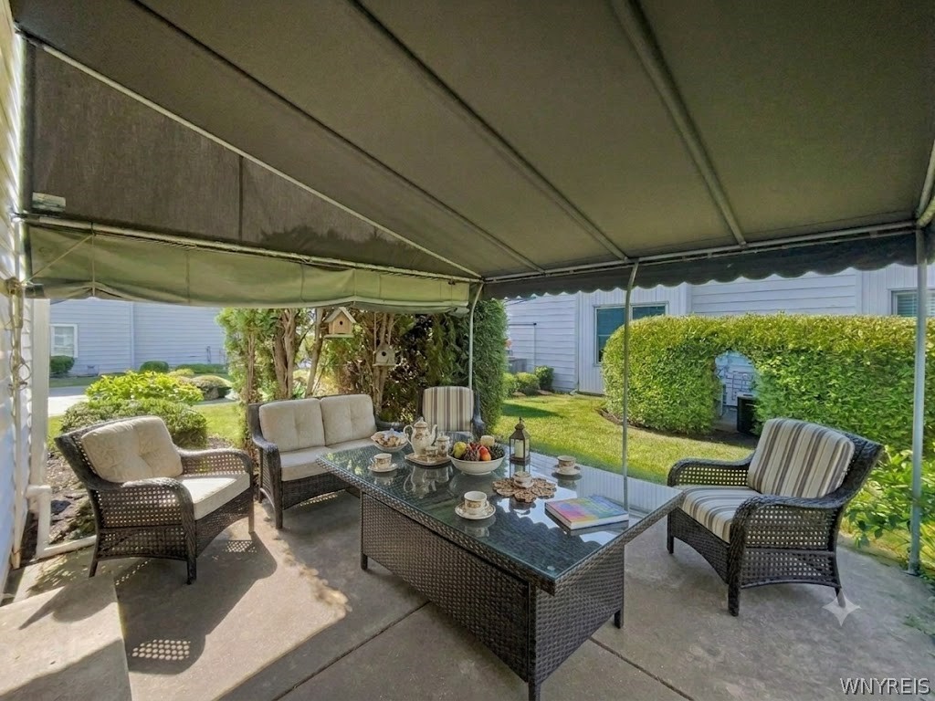 640 Youngs Road, Unit A Amherst, NY 14221 - Photo 5 of 34 Patio