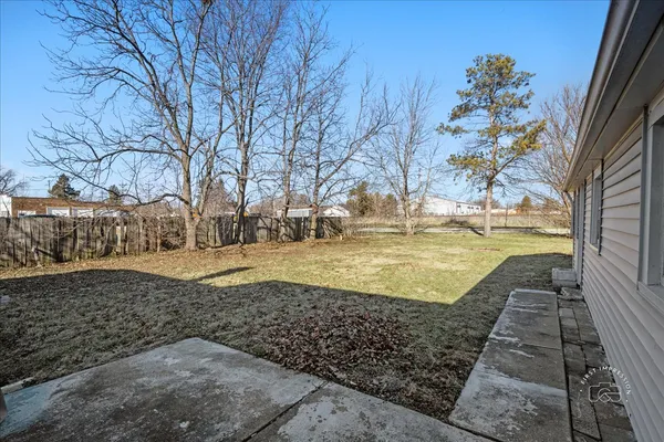 $225,000 | 909 East Railroad Street, Sandwich, IL 60548