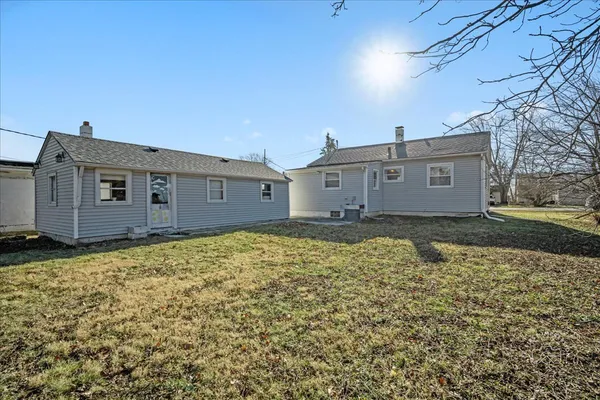 $225,000 | 909 East Railroad Street, Sandwich, IL 60548