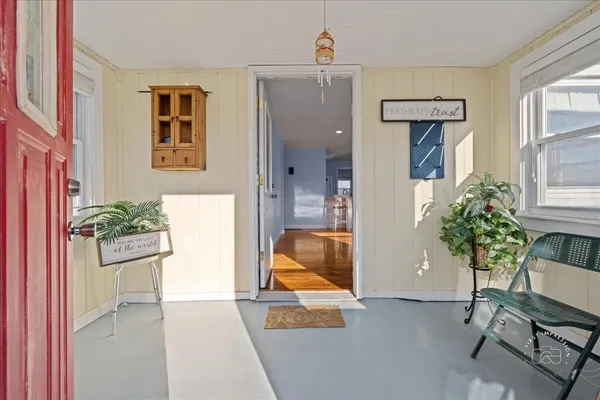 $225,000 | 909 East Railroad Street, Sandwich, IL 60548