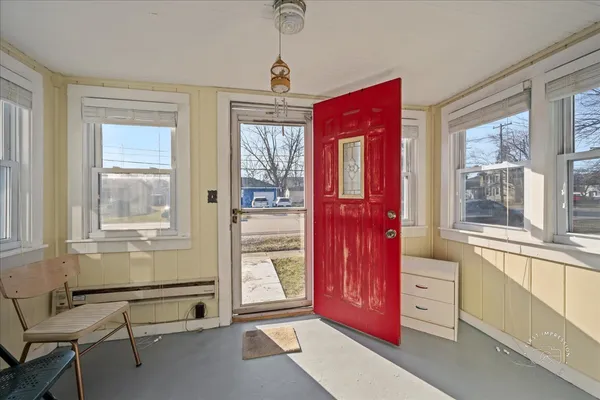 $225,000 | 909 East Railroad Street, Sandwich, IL 60548
