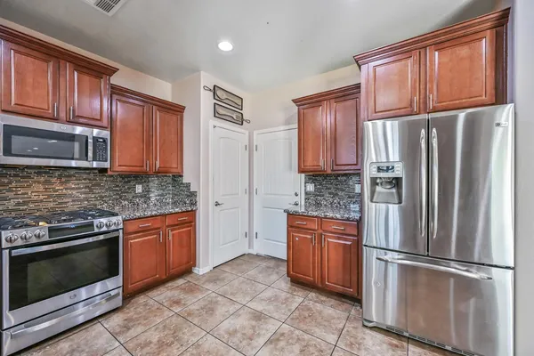 $2,800 | 4173 South Buckskin Way, Chandler, AZ 85249