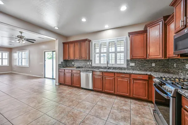 $2,800 | 4173 South Buckskin Way, Chandler, AZ 85249