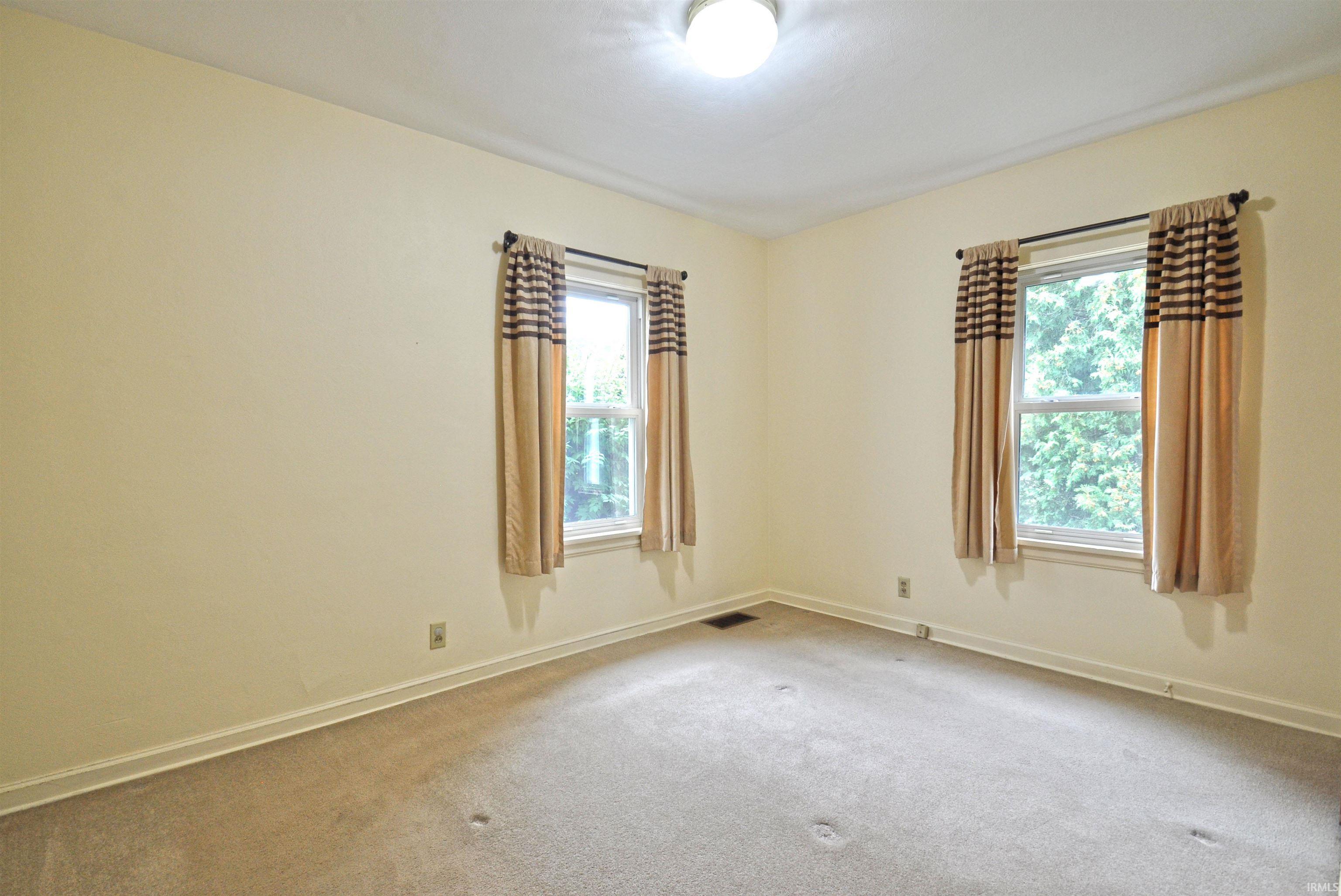 55057 Country Club Road South Bend, IN 46628 - Photo 13 of 35 Gallery Image 13