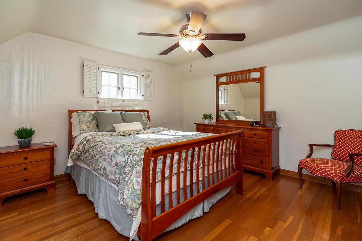 2716 Welsford Road Columbus, OH 43221 - Photo 26 of 46 Bedroom One