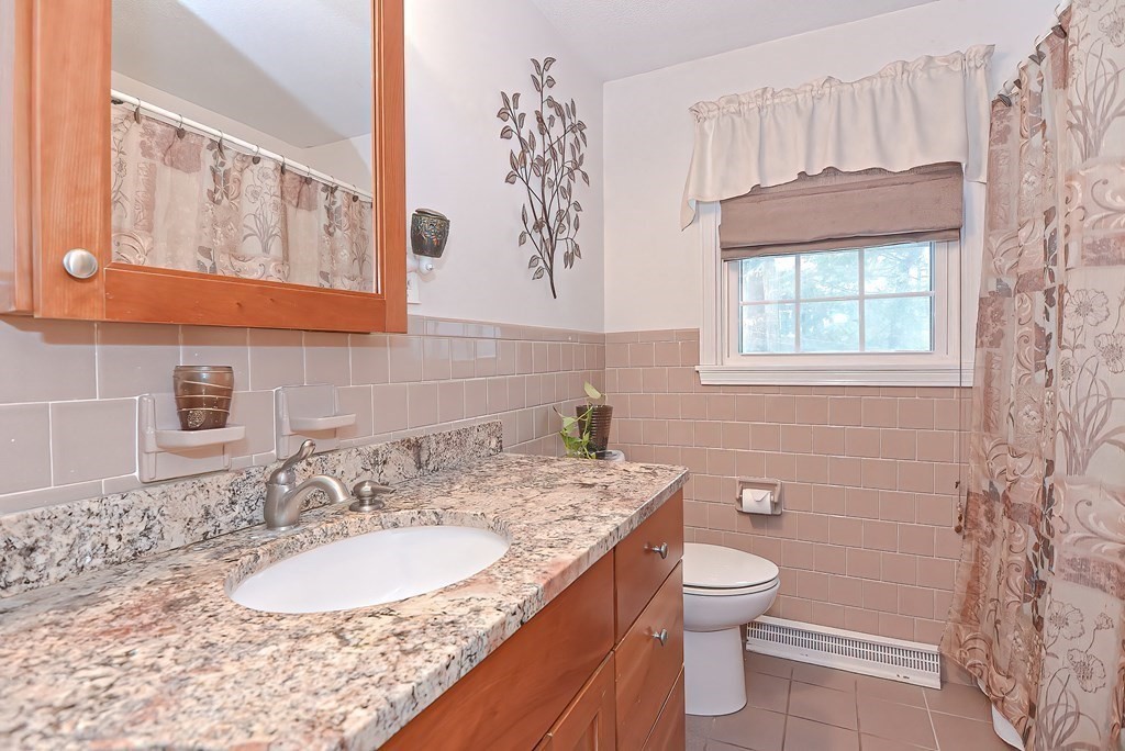 16 Meadow Road Medway, MA 02053 - Photo 30 of 40 Gallery Image 30