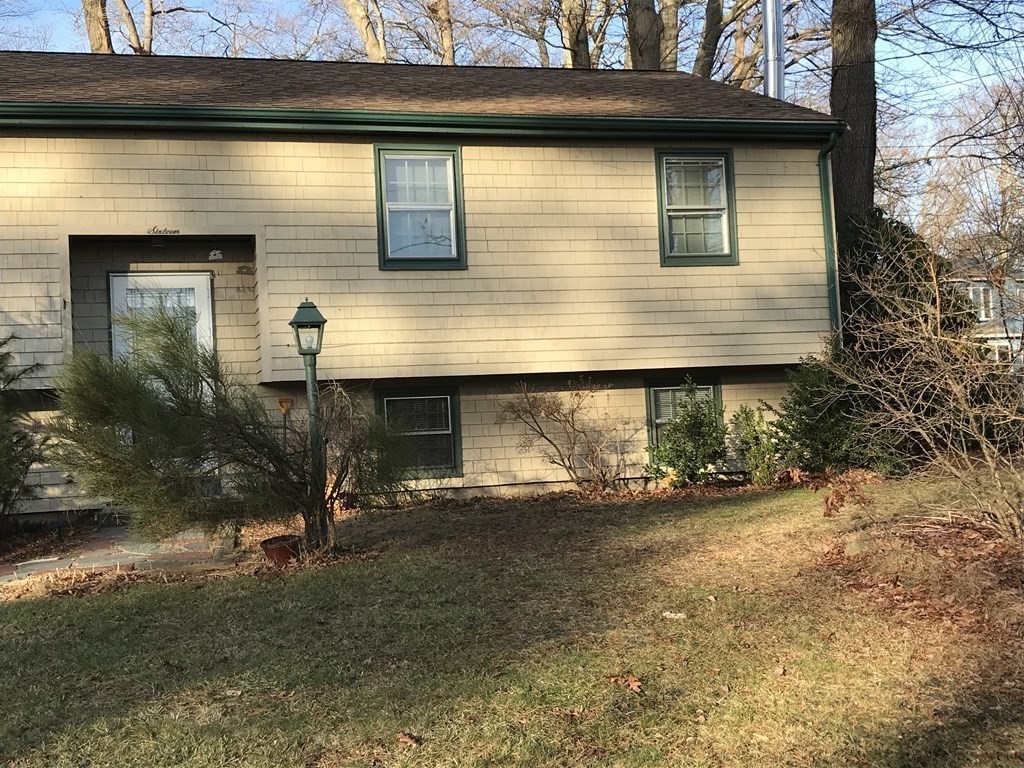16 Meadow Road Medway, MA 02053 - Photo 3 of 40 Gallery Image 3