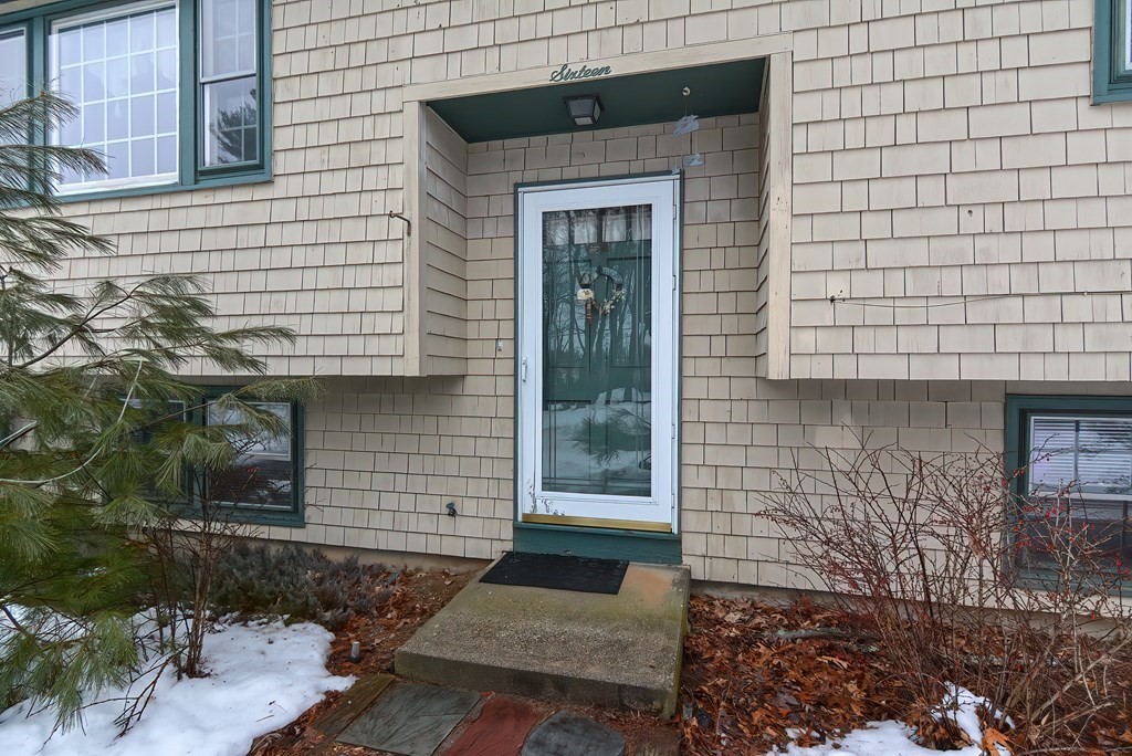 16 Meadow Road Medway, MA 02053 - Photo 5 of 40 Gallery Image 5