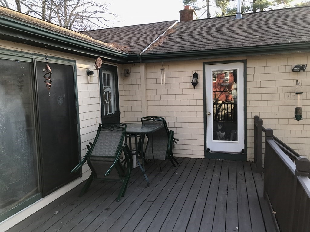 16 Meadow Road Medway, MA 02053 - Photo 6 of 40 Gallery Image 6