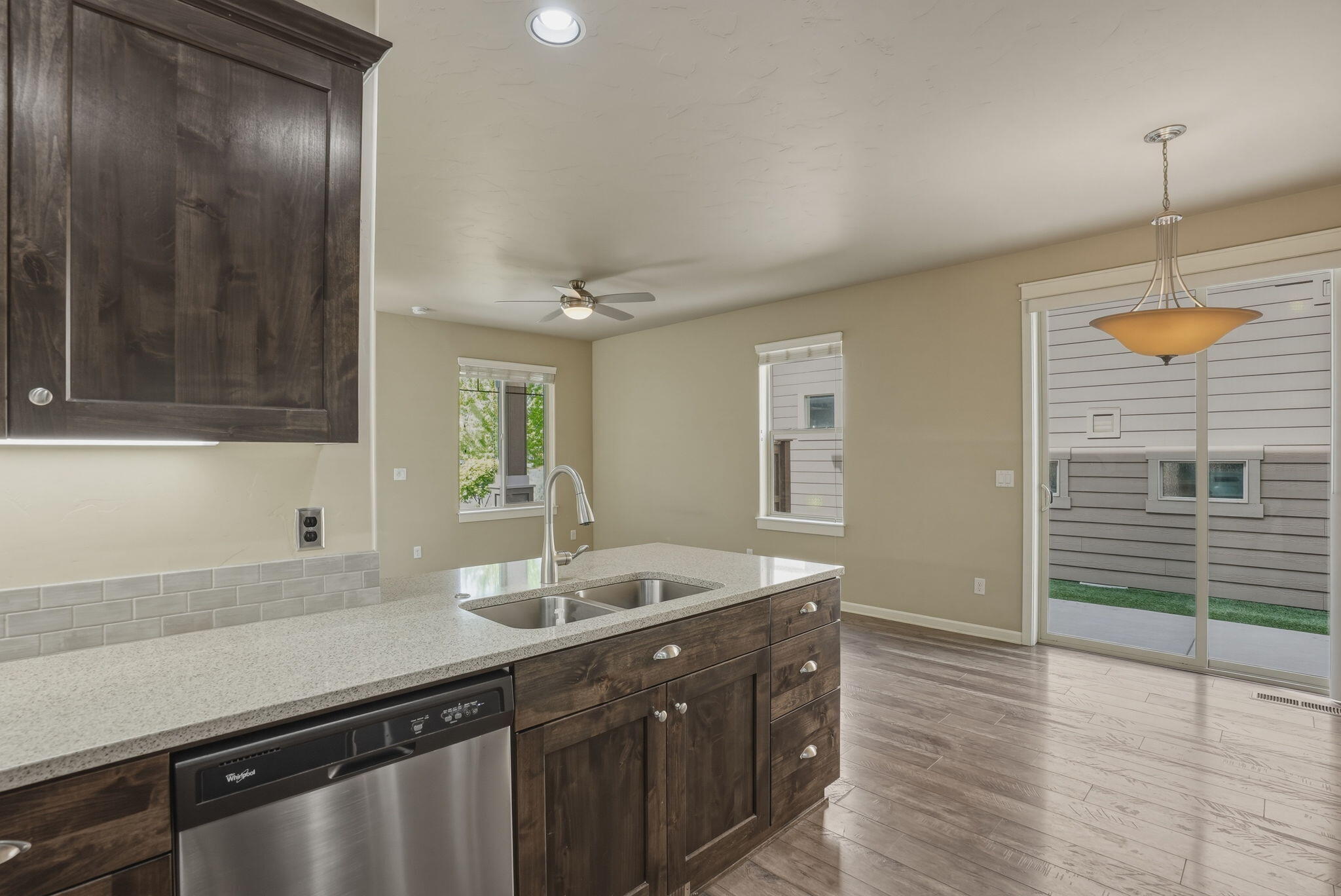 20840 Gateway Drive Bend, OR 97702 - Photo 8 of 40 08