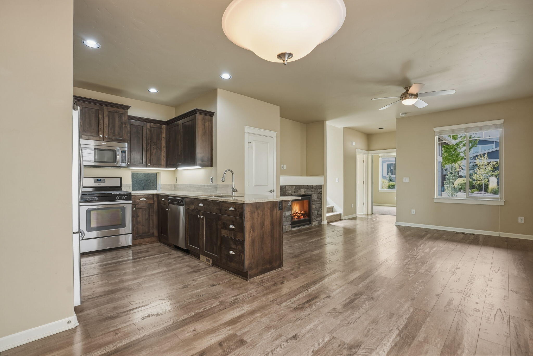 20840 Gateway Drive Bend, OR 97702 - Photo 9 of 40 09