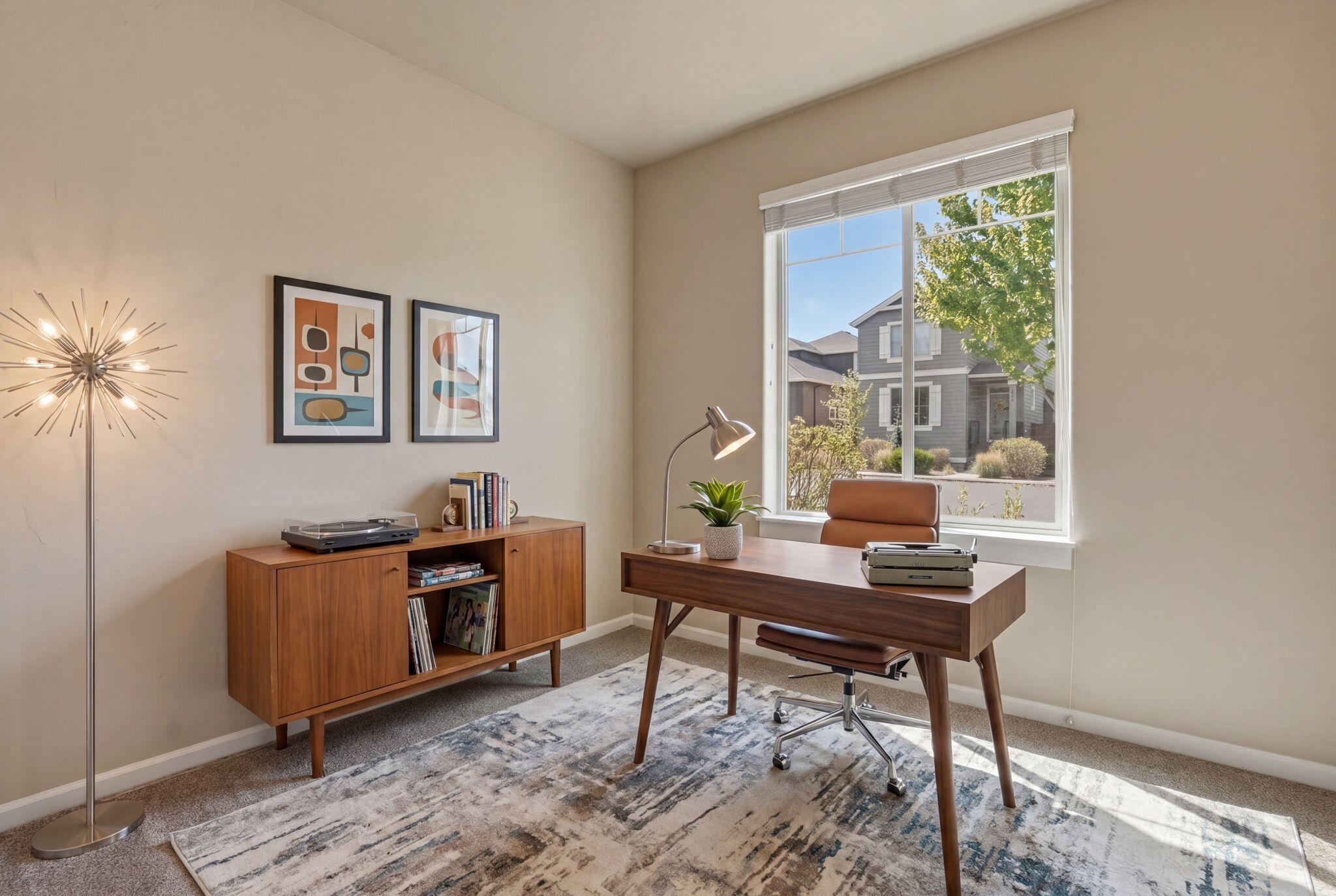 20840 Gateway Drive Bend, OR 97702 - Photo 10 of 40 Main level office/den