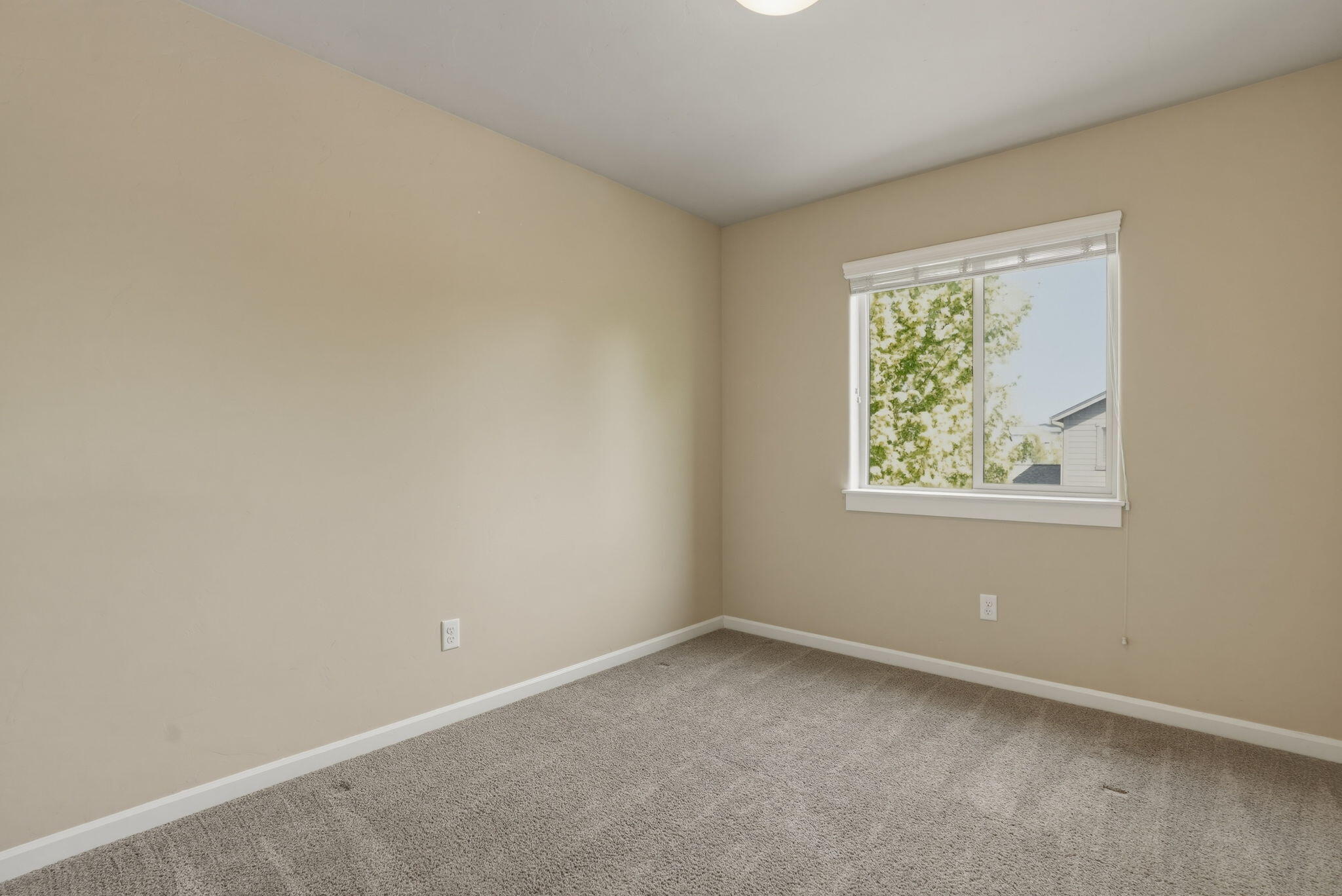 20840 Gateway Drive Bend, OR 97702 - Photo 14 of 40 15