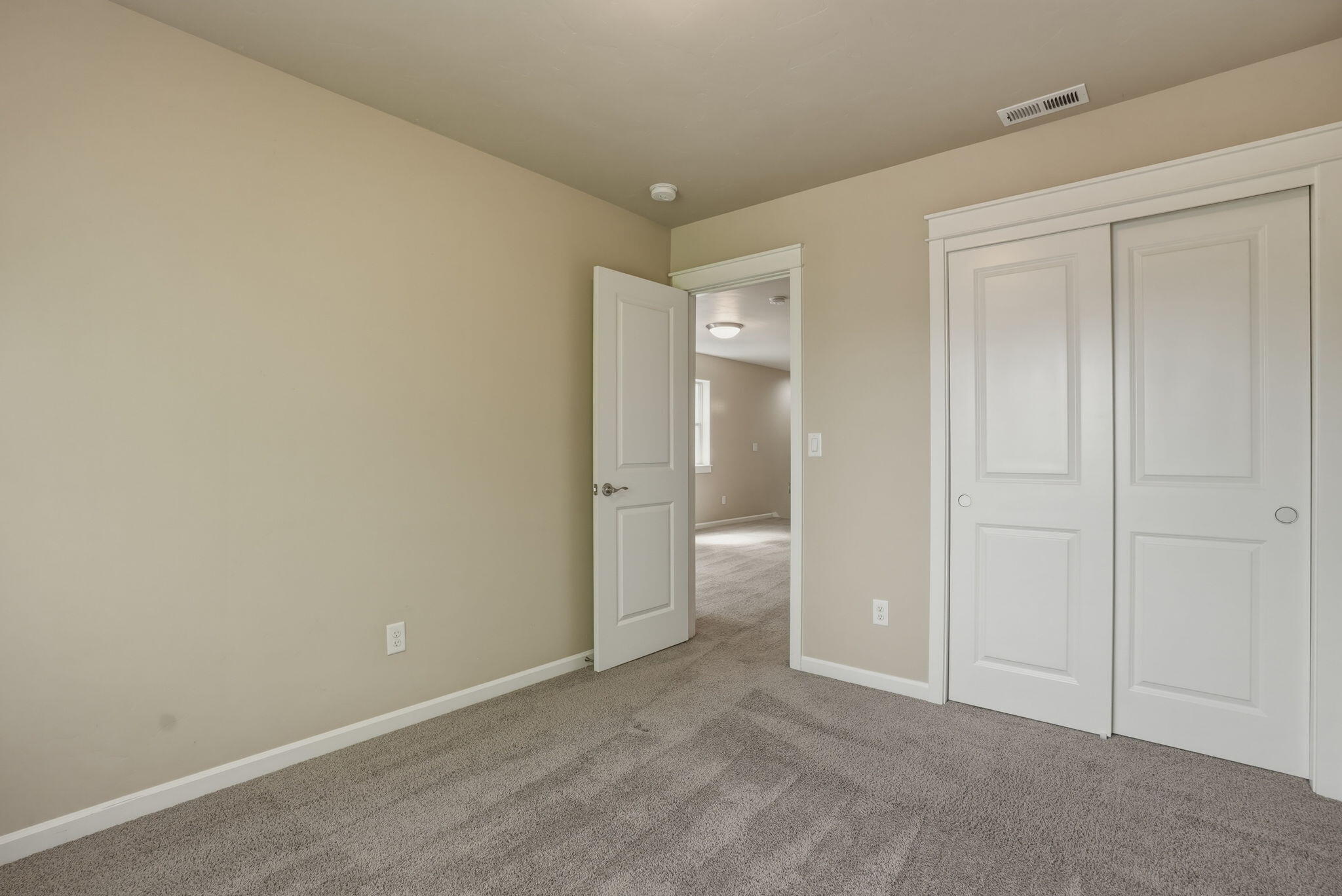 20840 Gateway Drive Bend, OR 97702 - Photo 15 of 40 16