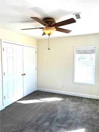 $2,600 | 31 Garfield Avenue, Unit 2, Bristol, RI 02809