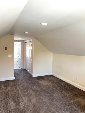 $2,600 | 31 Garfield Avenue, Unit 2, Bristol, RI 02809