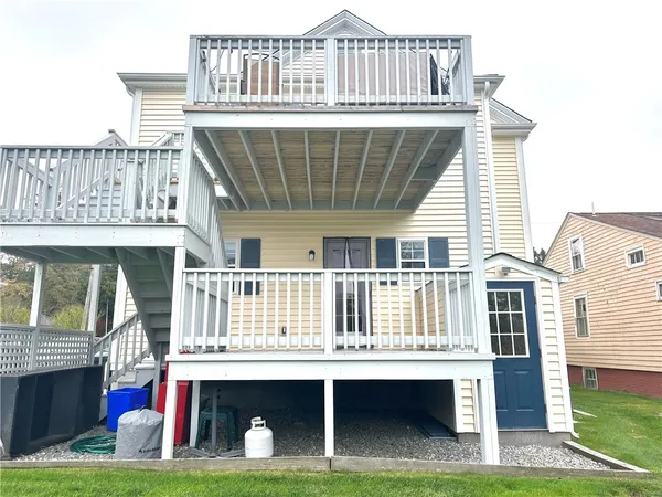 $2,600 | 31 Garfield Avenue, Unit 2, Bristol, RI 02809