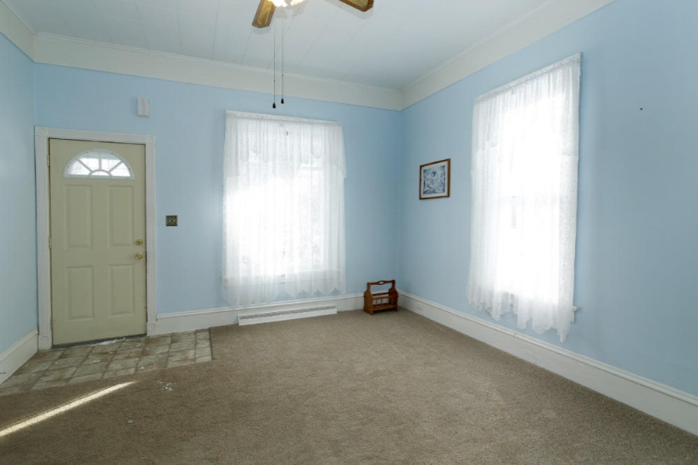 312 North Grant Avenue Three Rivers, MI 49093 - Photo 3 of 21 15000503_02