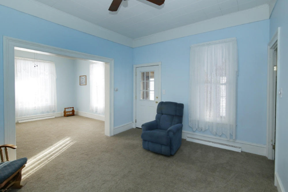 312 North Grant Avenue Three Rivers, MI 49093 - Photo 5 of 21 15000503_04