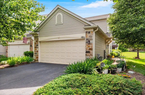 $300,000 | 1851 Wisteria Drive, Aurora, IL 60503