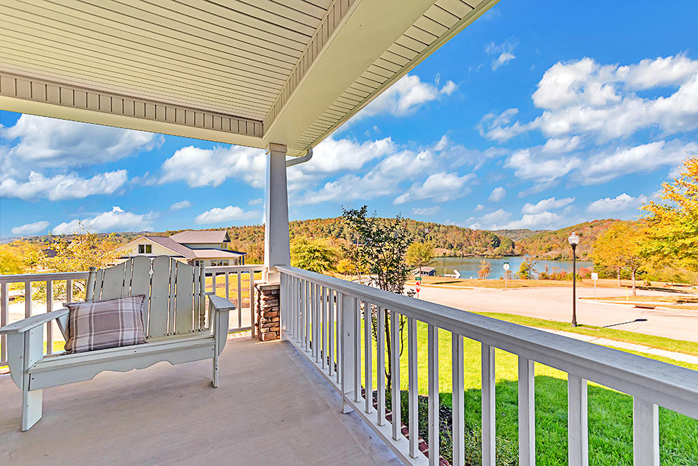 607 Broadberry Avenue Oak Ridge, TN 37830 - Photo 3 of 35 Front Porch