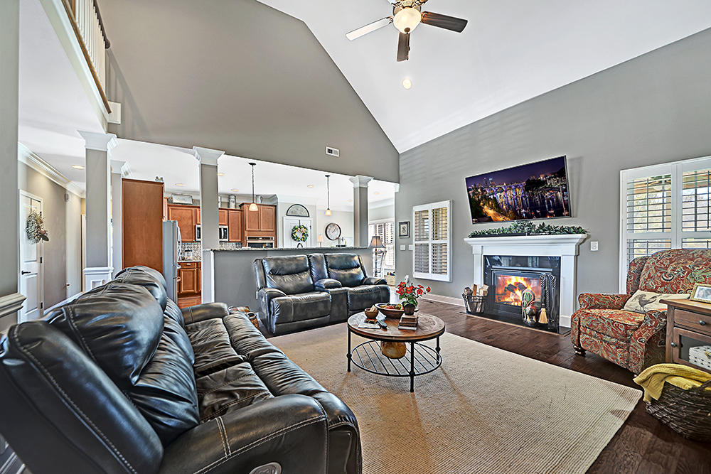 607 Broadberry Avenue Oak Ridge, TN 37830 - Photo 8 of 35 Family Room