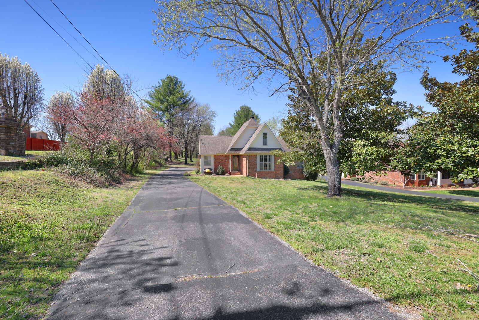 1070 Cliff White Road Columbia, TN 38401 - Photo 2 of 45 Gallery Image 2