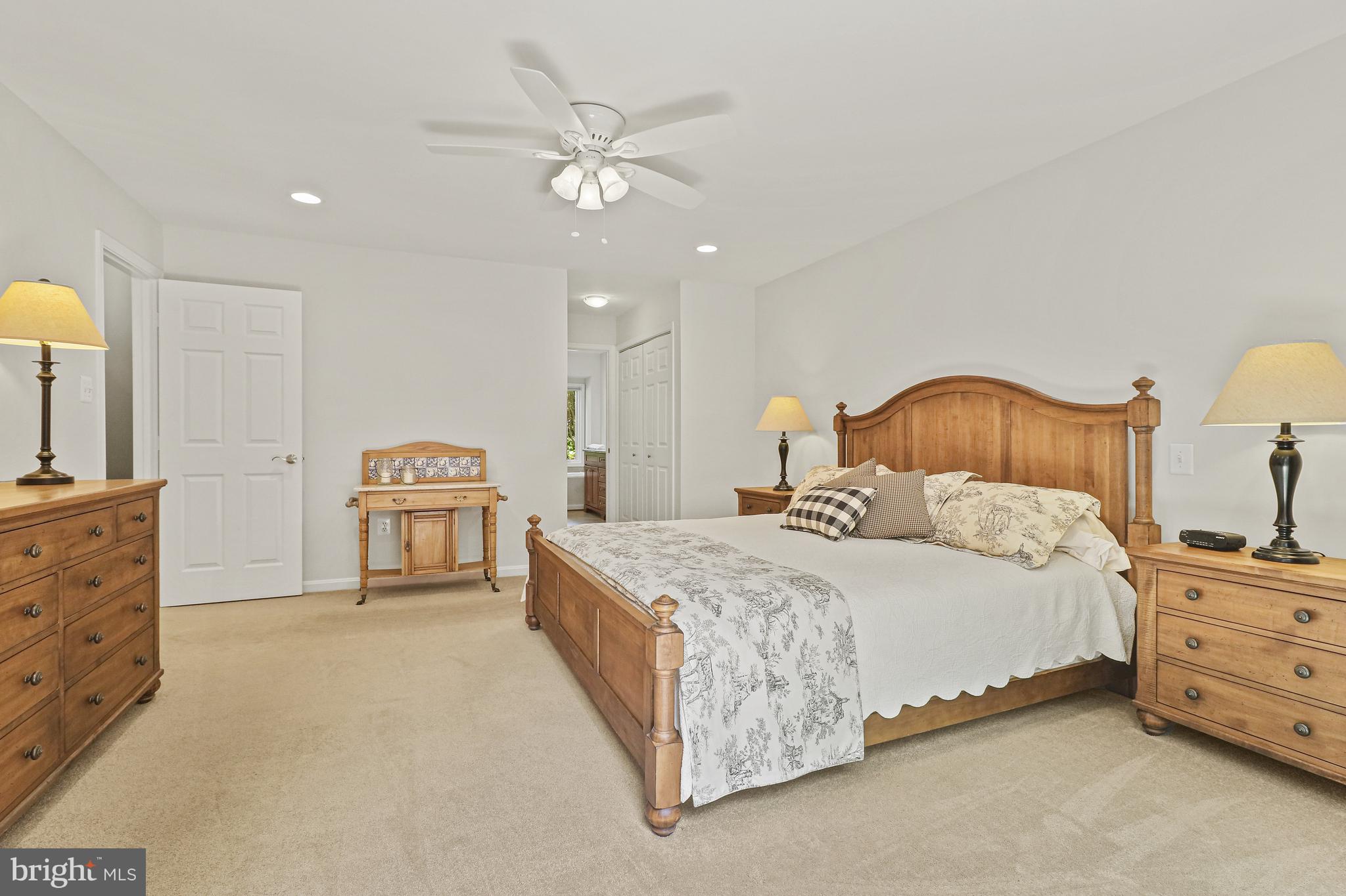 1318 Wedgewood Manor Way Reston, VA 20194 - Photo 25 of 65 Primary Bedroom