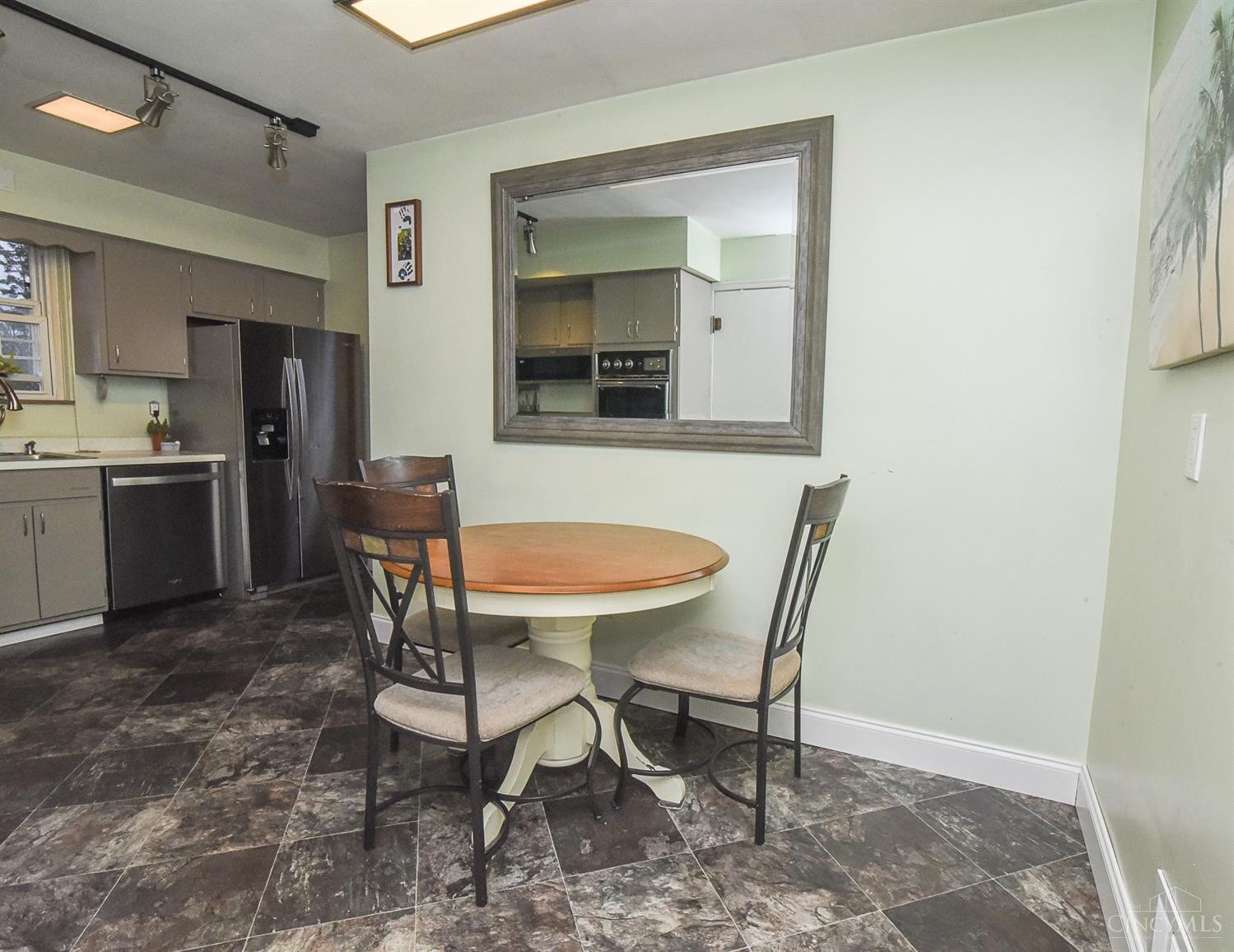 3839 Hopper Hill Road Cincinnati, OH 45255 - Photo 9 of 25 Gallery Image 9