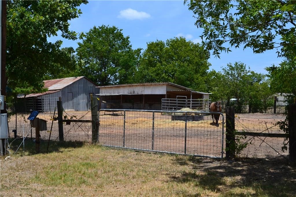 11248 Tom Sassman Road Austin, TX 78747 - Photo 13 of 24 Pens & barn