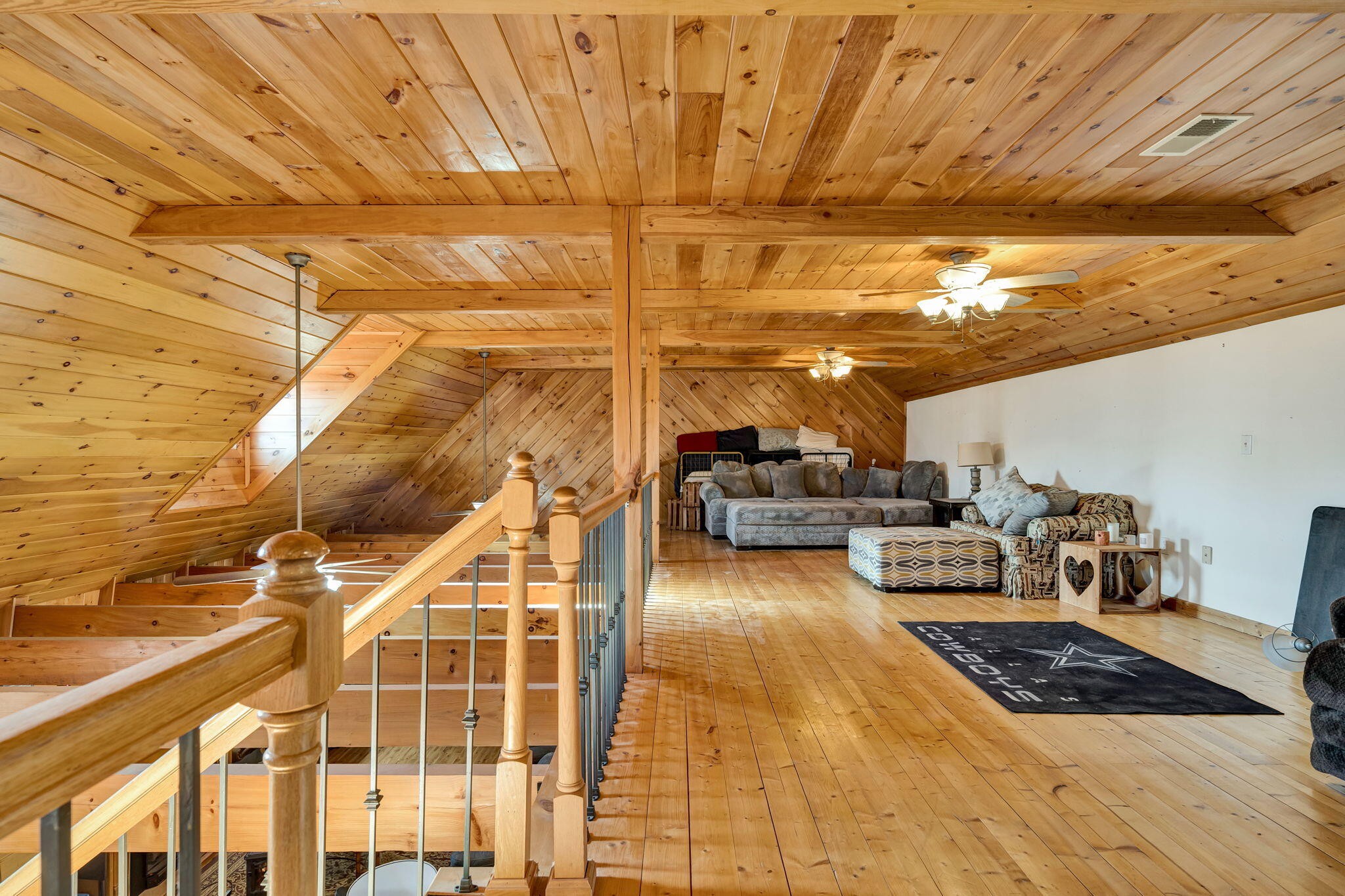 180 McJunkin Road Tellico Plains, TN 37385 - Photo 33 of 60 a view of a balcony