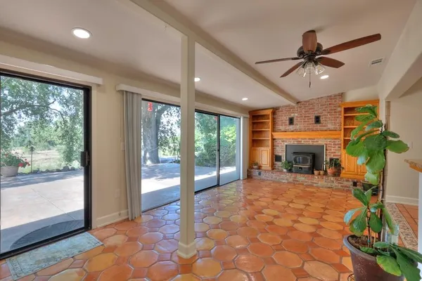 $1,050,000 | 11714 Livingston Cressey Road, Livingston, CA 95334