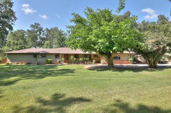 $1,050,000 | 11714 Livingston Cressey Road, Livingston, CA 95334