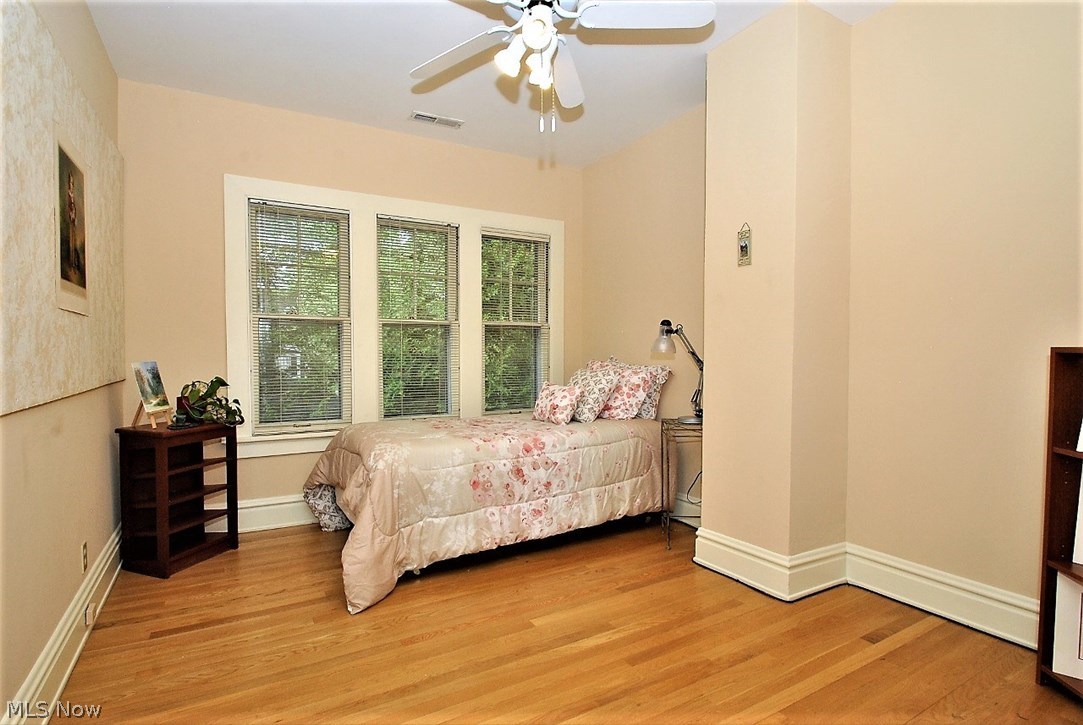 1624 Compton Road Cleveland, OH 44118 - Photo 25 of 35