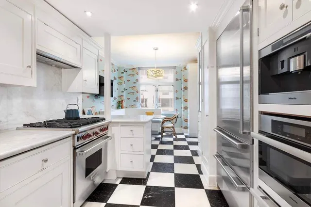 $3,500,000 | 188 East 70th Street, Unit 6BC | Lenox Hill