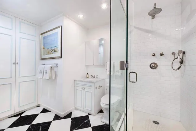 $3,500,000 | 188 East 70th Street, Unit 6BC | Lenox Hill