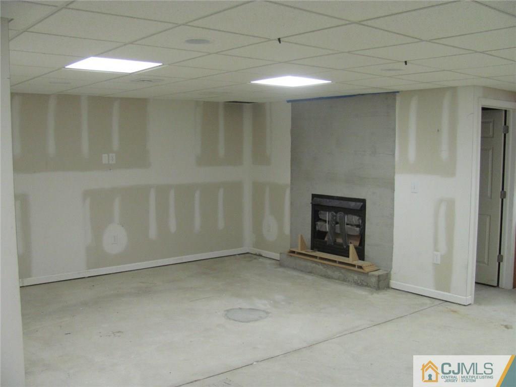 31 Drinking Brook Road Monmouth Junction, NJ 08852 - Photo 19 of 21 Gallery Image 19