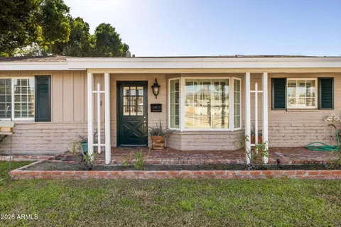 $899,000 | 3421 East Camelback Road, Phoenix, AZ 85018