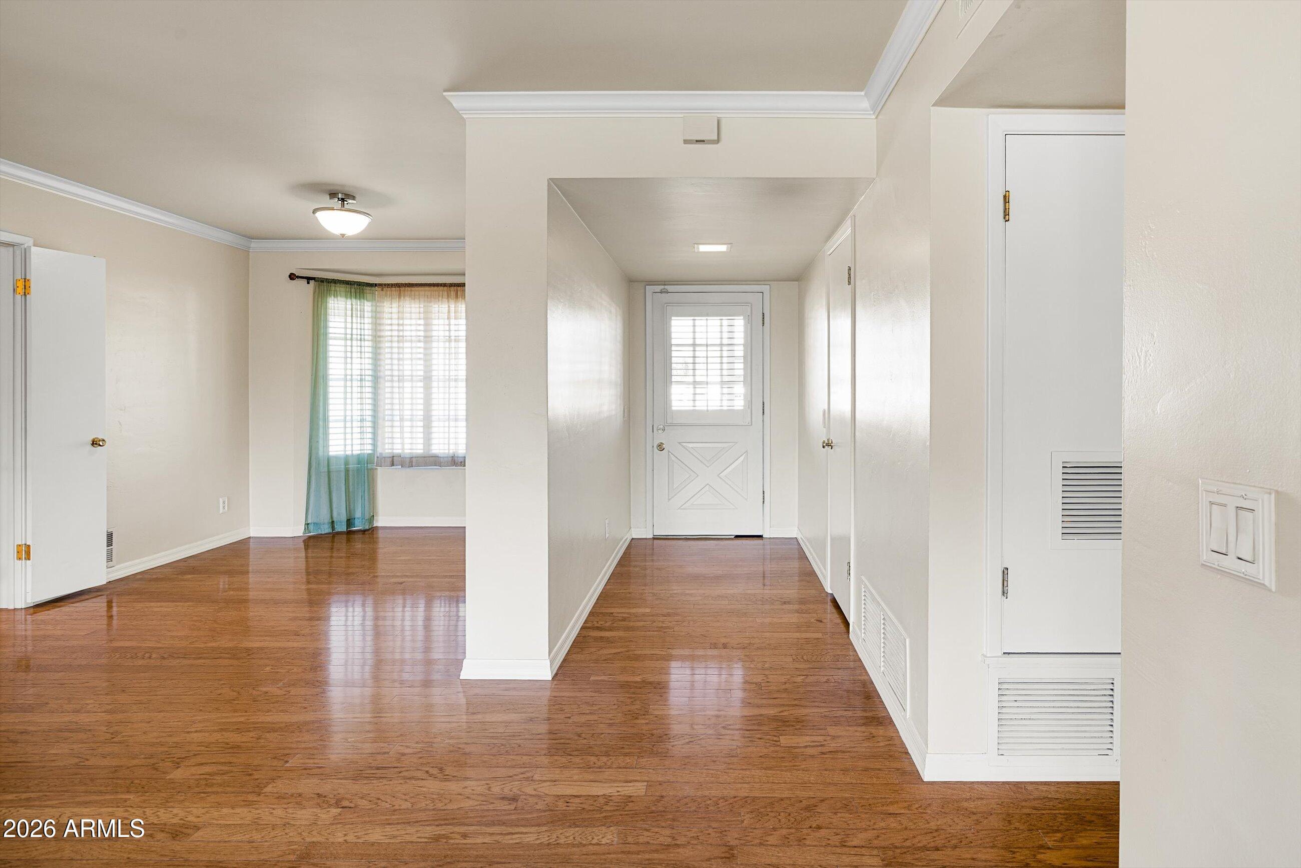 3421 East Camelback Road Phoenix, AZ 85018 - Photo 5 of 22 Entryway