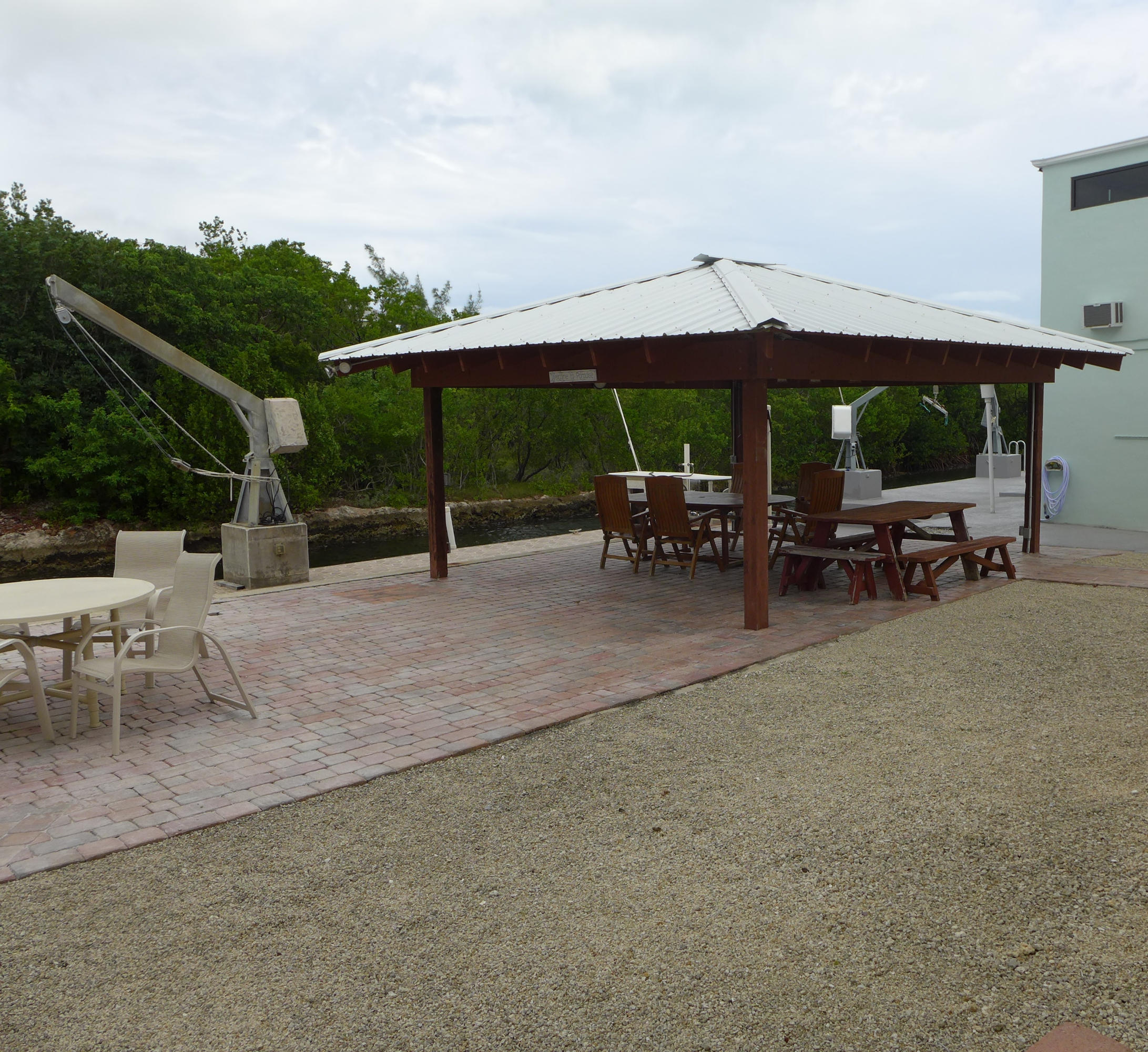 1209 Mockingbird Road Key Largo, FL 33037 - Photo 2 of 25 Big Entertaining Area