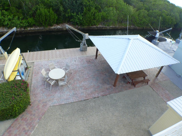 1209 Mockingbird Road Key Largo, FL 33037 - Photo 3 of 25 Water side of yard