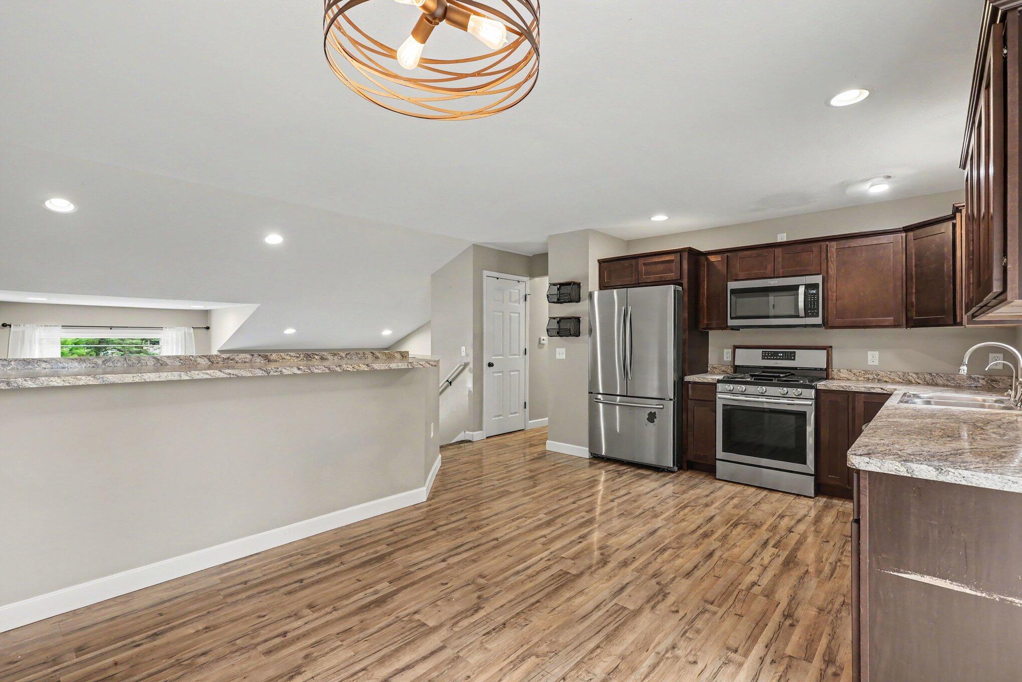 6637 Hall Road Muskegon, MI 49442 - Photo 10 of 27 Classic, spacious and open!