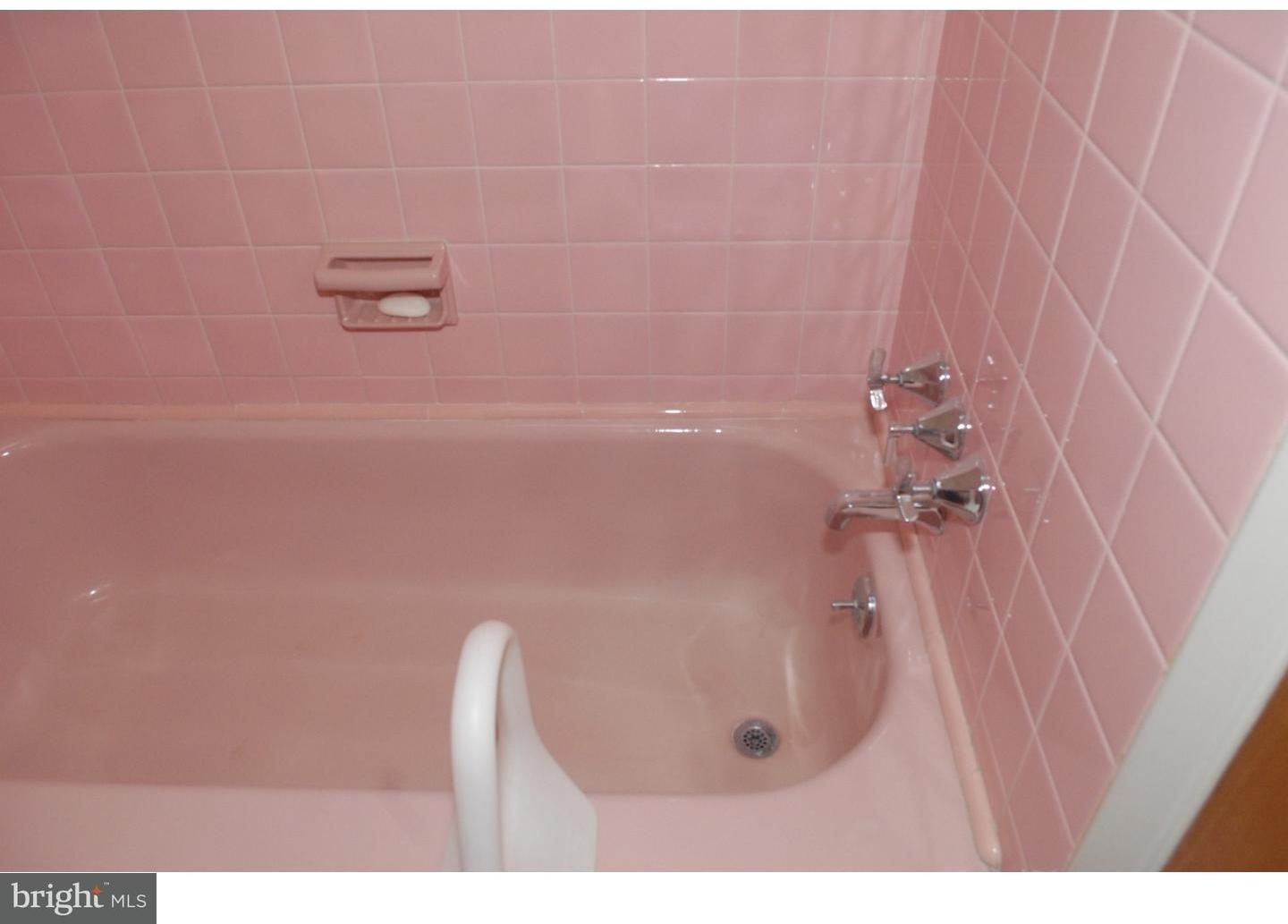 3507 Newberry Road Philadelphia, PA 19154 - Photo 9 of 13 Bathroom