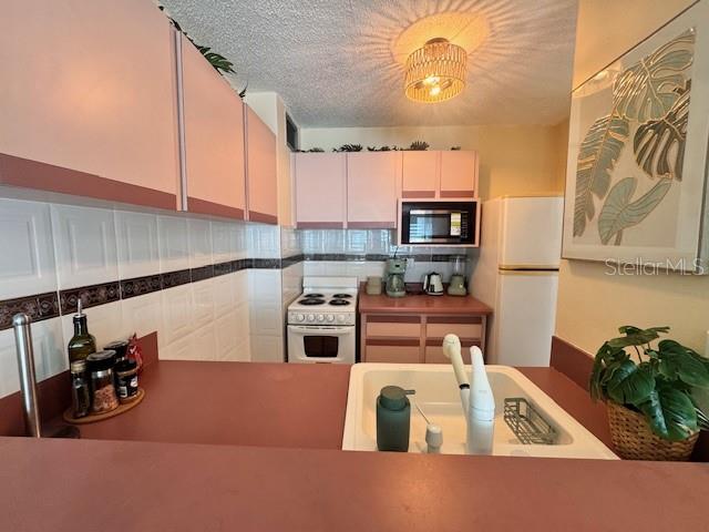 Ocean Drive Ocean Drive, Unit 1508 Luquillo, PR 00773 - Photo 17 of 25