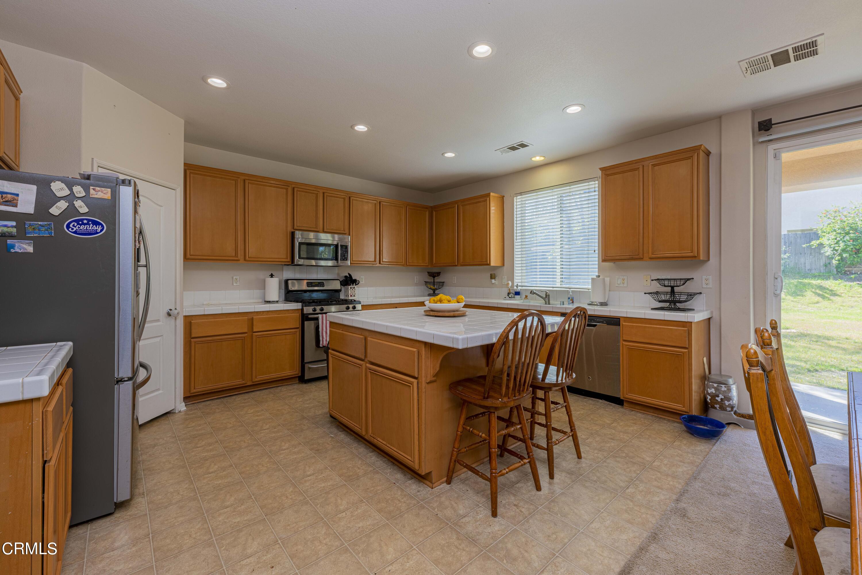 12405 Rambler Avenue Bakersfield, CA 93312 - Photo 11 of 45 33