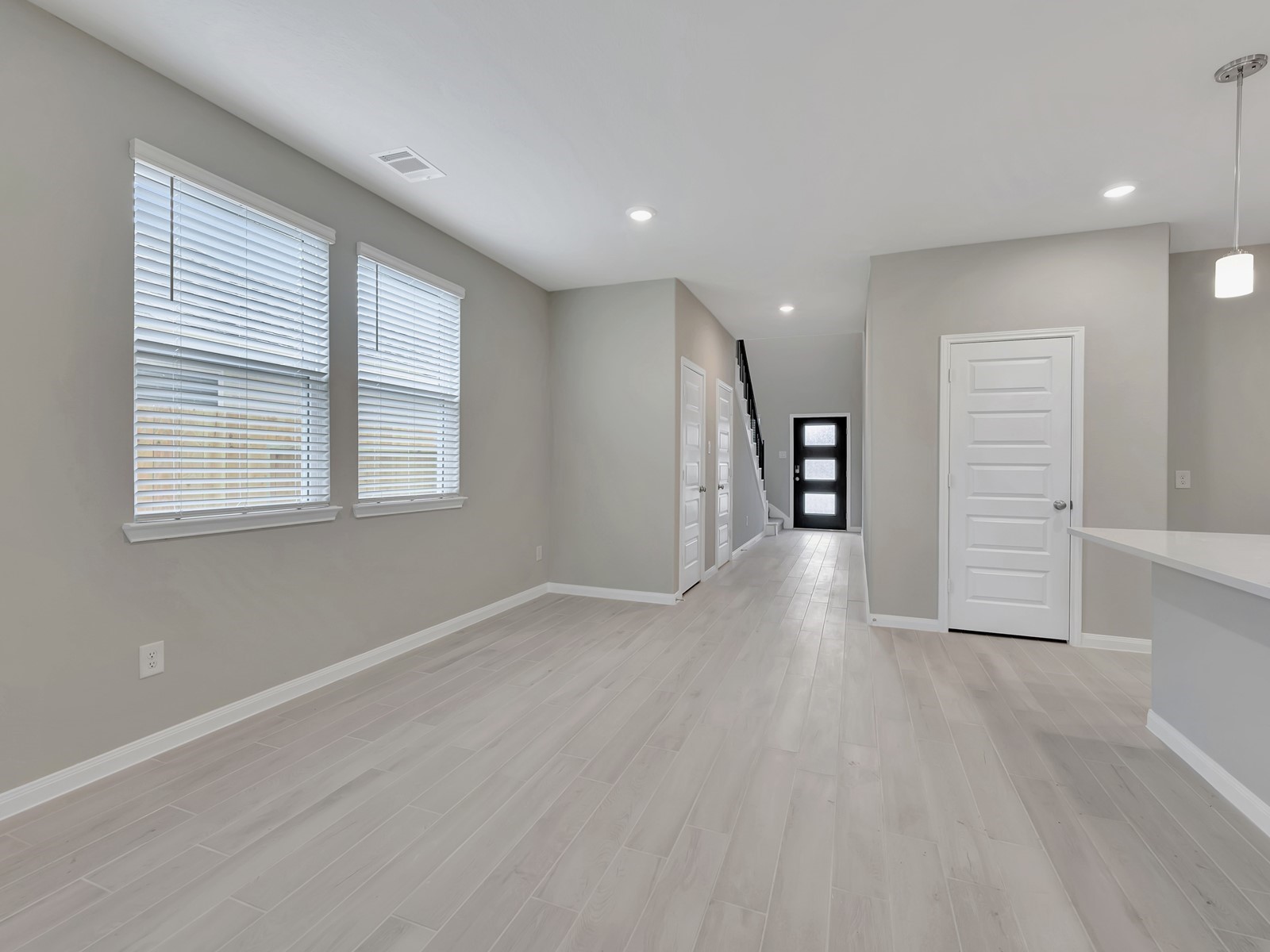 5725 Adamite Way Houston, TX 77048 - Photo 5 of 29 Photo is not of the actual home, but is an inspirational photo of builder’s model home and may depict options, furnishings, and/or decorator features that are not included