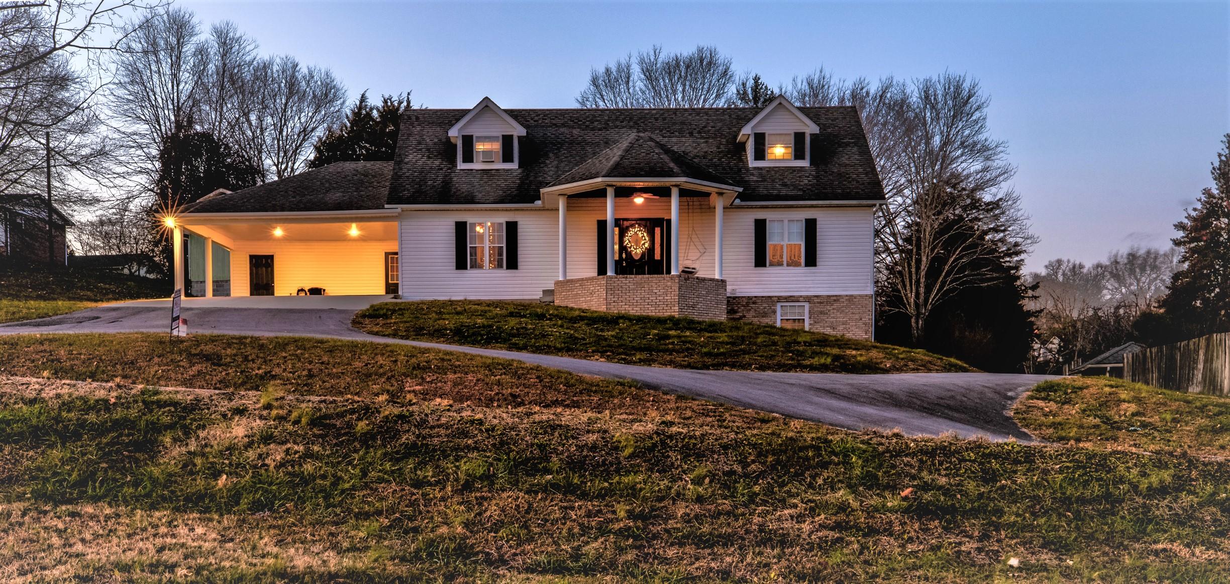 1706 Loop Road La Follette, TN 37766 - Photo 1 of 34 Twilight