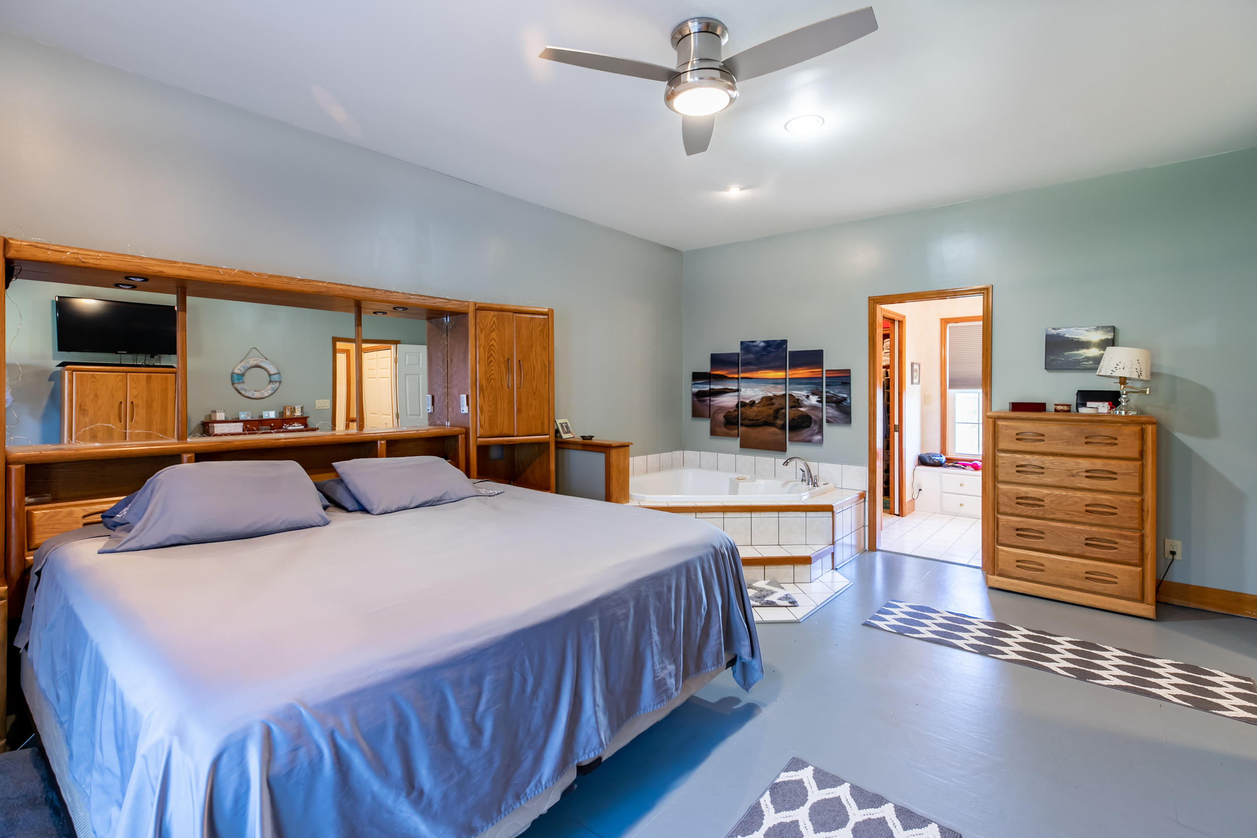 1706 Loop Road La Follette, TN 37766 - Photo 14 of 34 Master suite