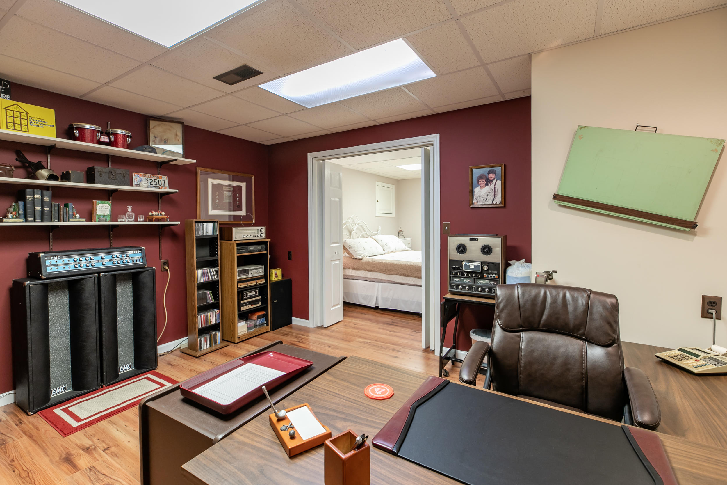 1706 Loop Road La Follette, TN 37766 - Photo 21 of 34 Huge Office Space